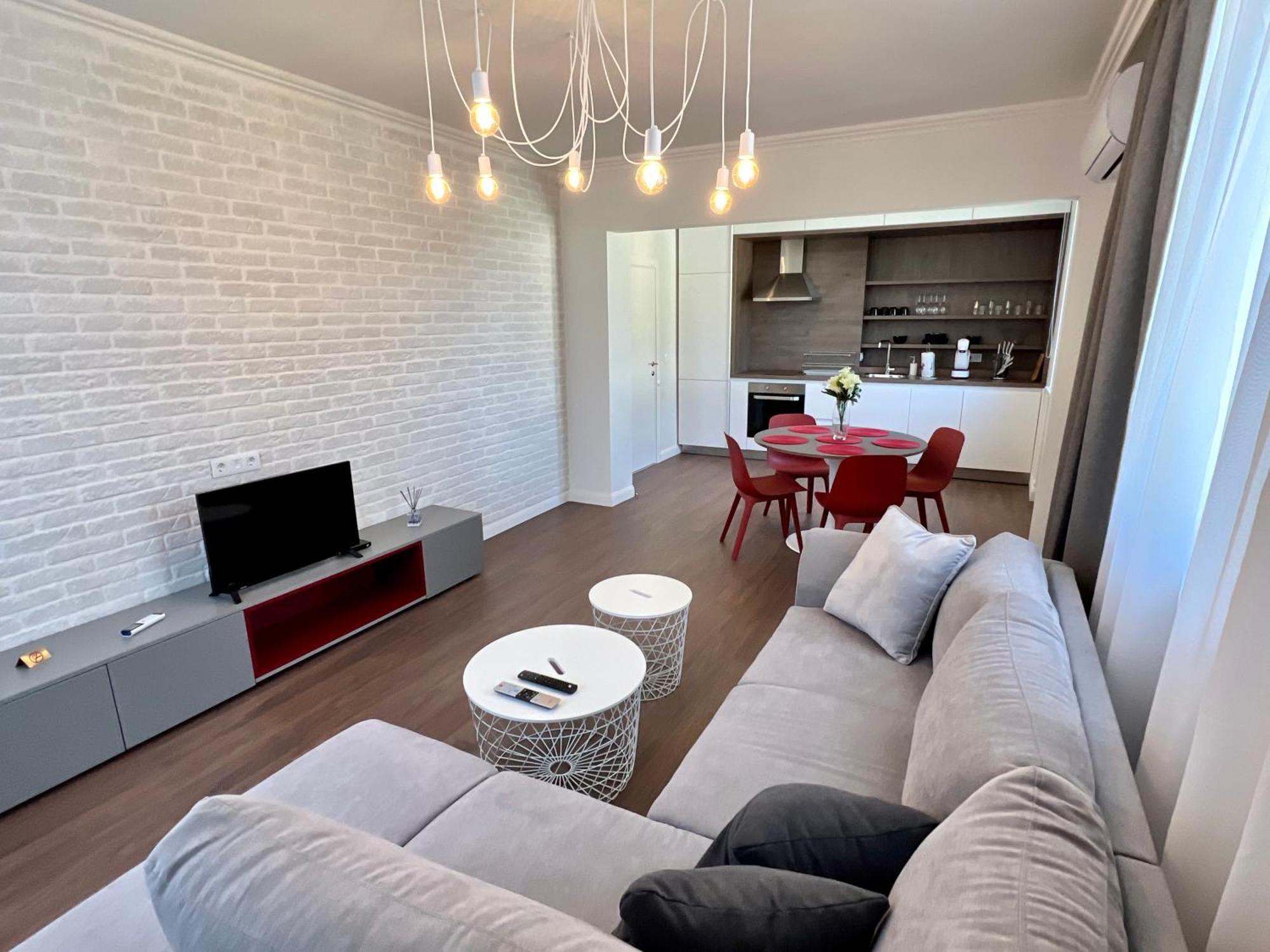 Апартамент Location ! Location ! Location ! Garden View *